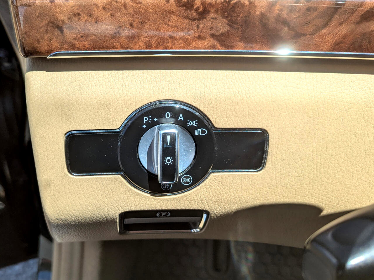 Used 2010 Mercedes-Benz S 550 4MATIC image 14