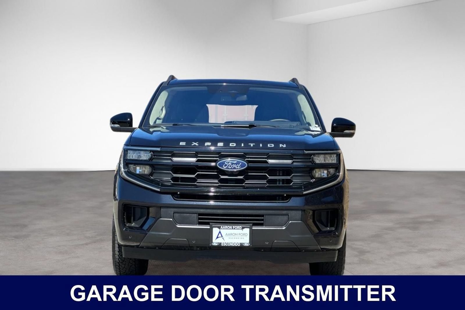 Used 2025 Ford Expedition Active AWD/4WD image 9