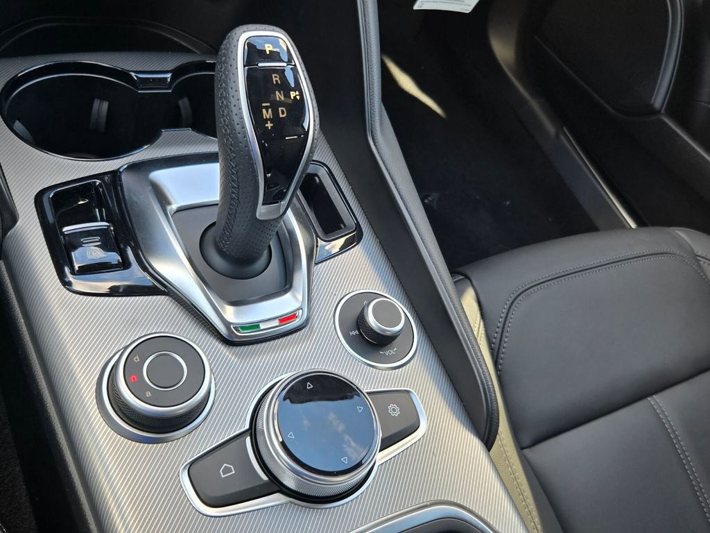 New 2025 Alfa Romeo Giulia w/ Driving Assist Package image 12