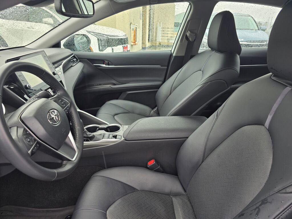 Used 2024 Toyota Camry XLE FWD image 20