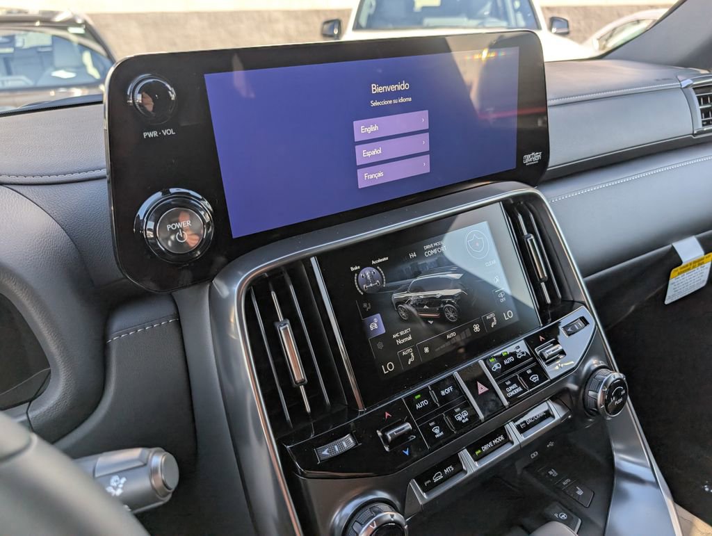 New 2025 Lexus LX 700h Luxury AWD/4WD image 14