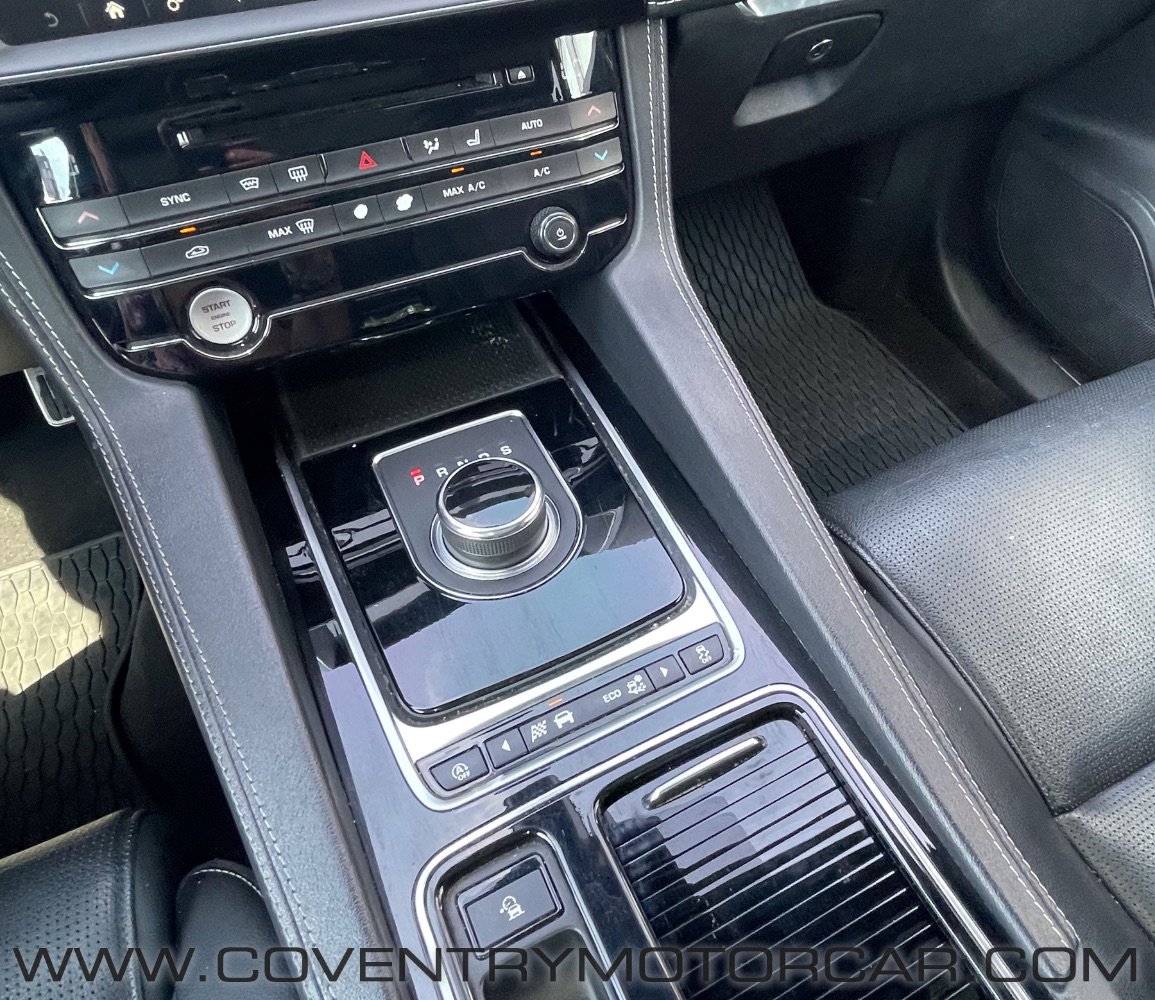 Used 2019 Jaguar F-PACE S image 22