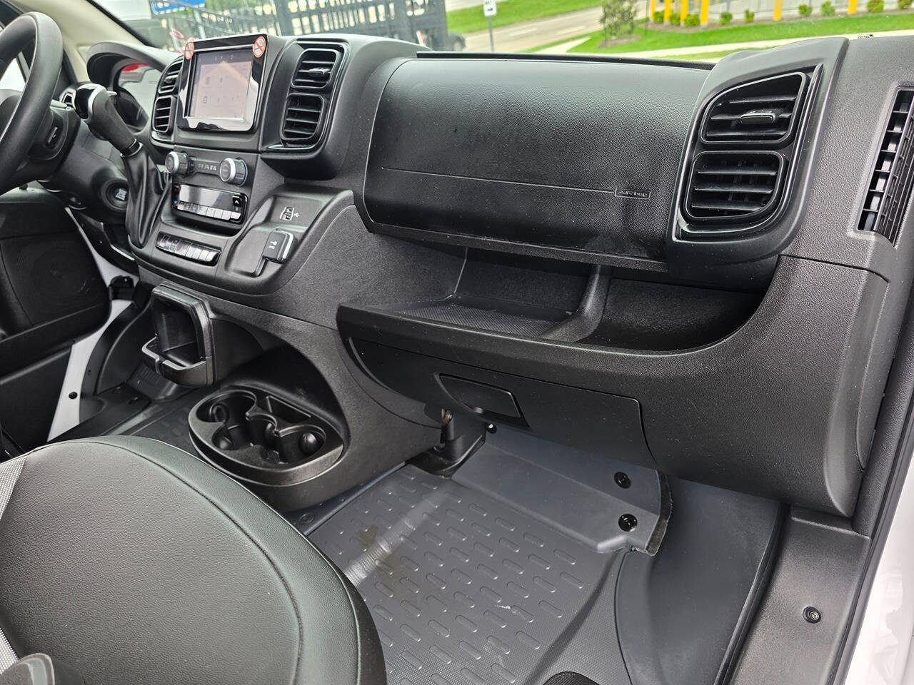 Used 2025 RAM ProMaster 3500 w/ Convenience Group FWD image 18