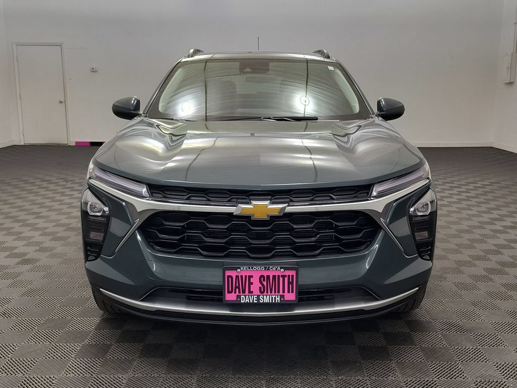 Used 2026 Chevrolet Trax LT FWD image 6