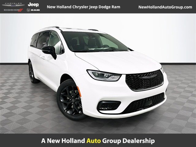 New 2026 Chrysler Pacifica Limited image 1
