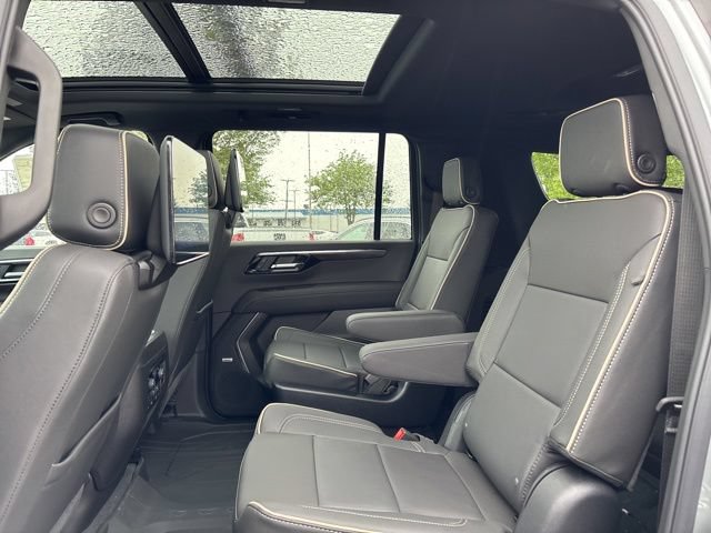 New 2026 Chevrolet Suburban Premier AWD/4WD image 39
