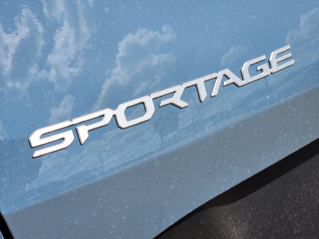 New 2027 Kia Sportage S FWD image 7