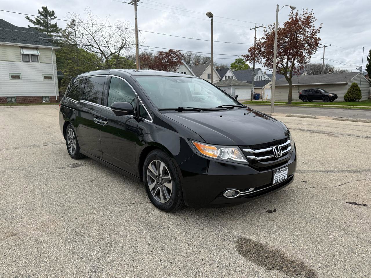 Used 2014 Honda Odyssey Touring image 1