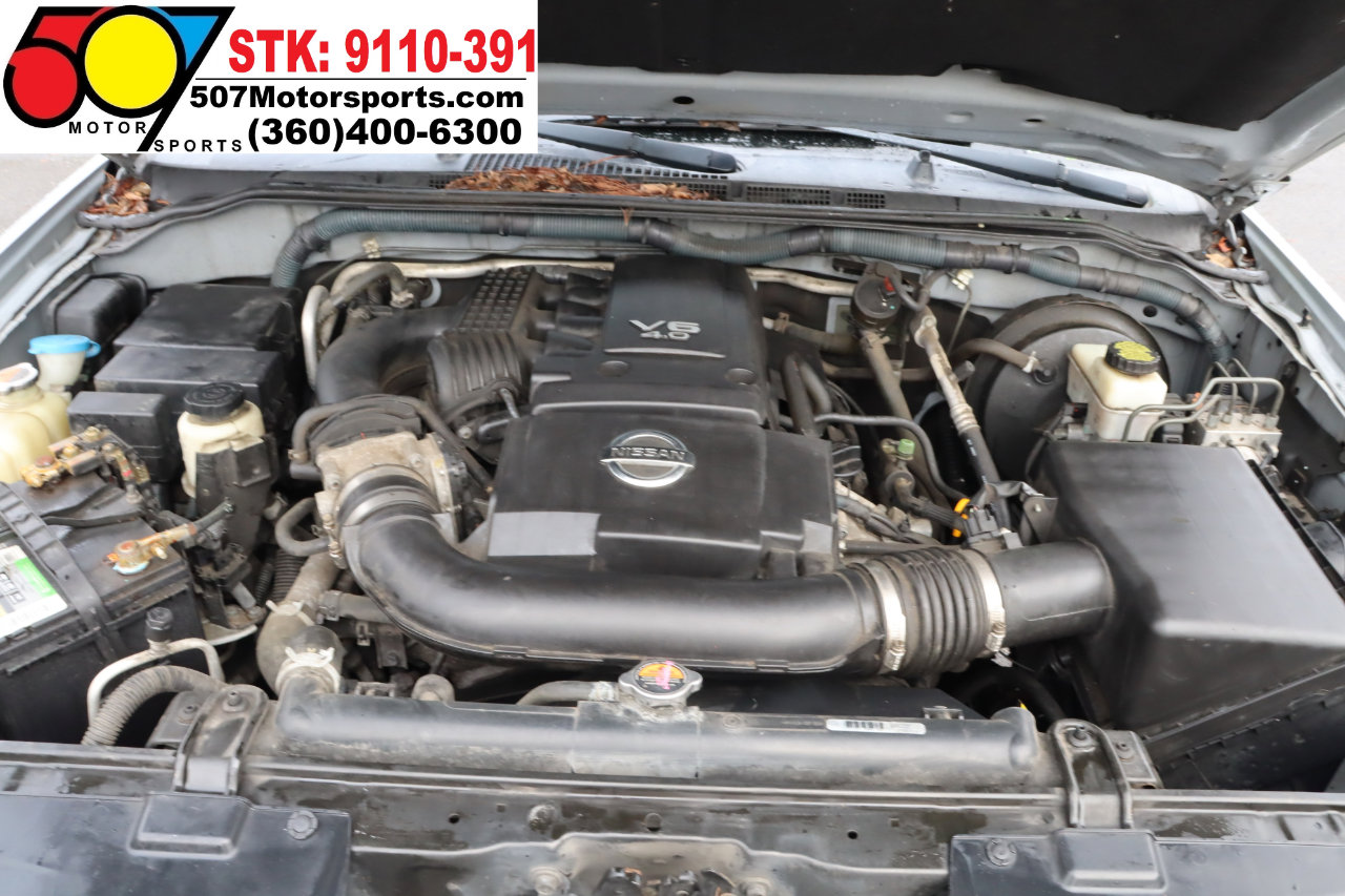 Used 2011 Nissan Pathfinder SV image 22