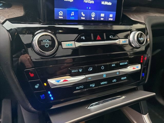 Used 2021 Ford Explorer Platinum w/ Equipment Group 601A image 4