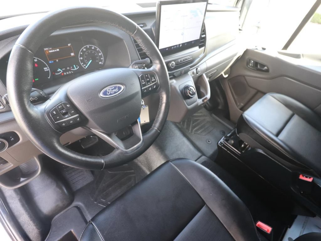 Used 2023 Ford E-Transit Medium Roof RWD image 4