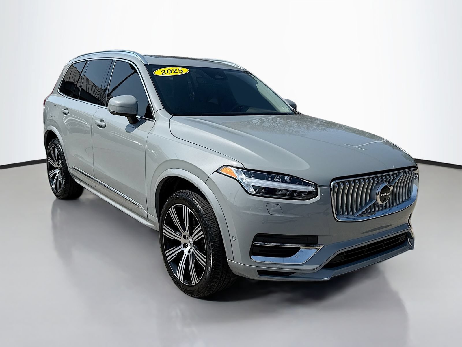 Used 2025 Volvo XC90 T8 Plus w/ Protection Package Premier