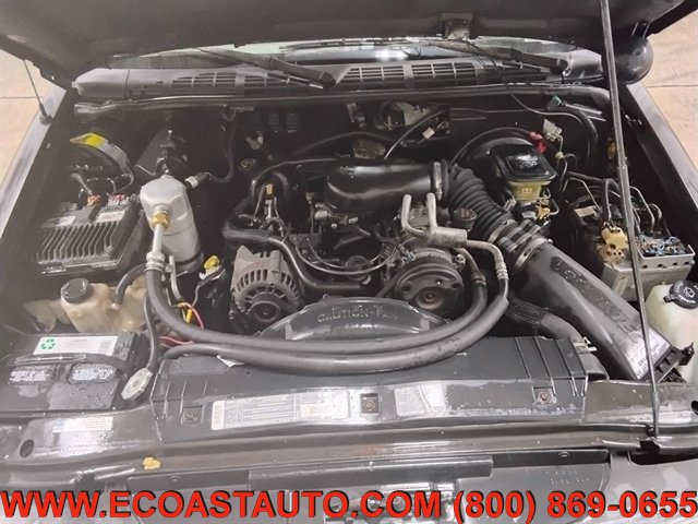 Used 1996 Chevrolet S10 Pickup LS RWD image 9