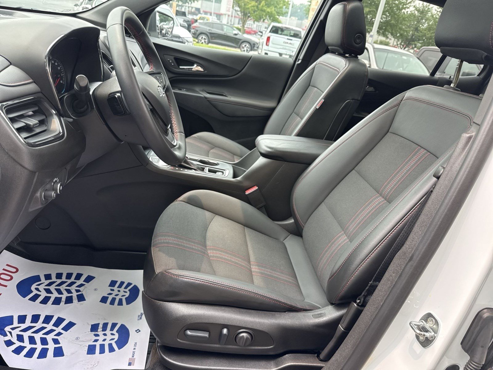 Used 2023 Chevrolet Equinox RS AWD/4WD image 13