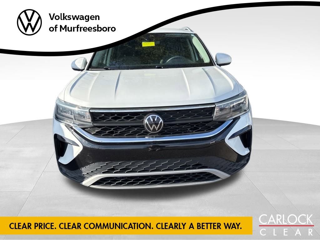 Used 2023 Volkswagen Taos SE image 3