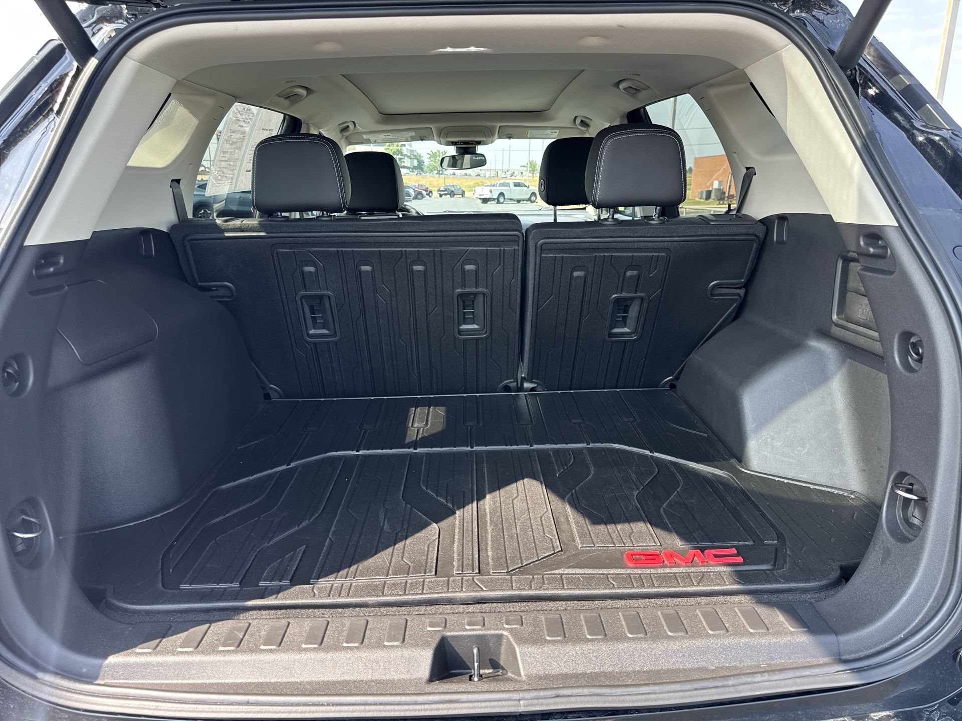 Certified 2023 GMC Terrain Denali w/ Black Diamond Edition AWD/4WD image 24