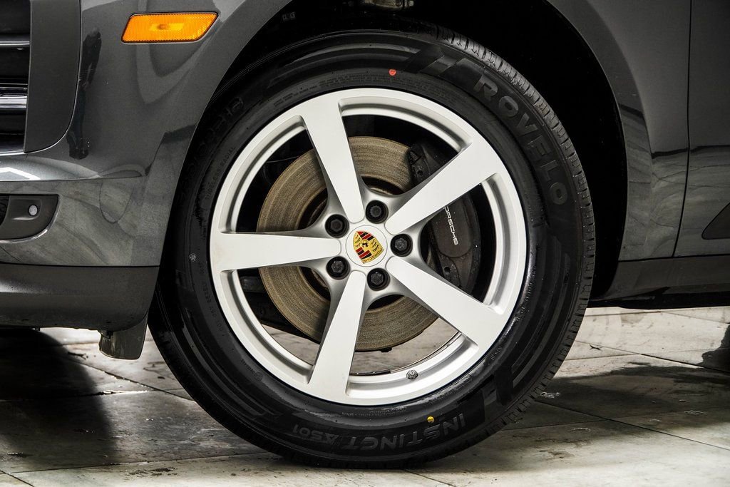 Used 2019 Porsche Macan Base image 3