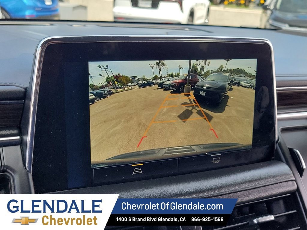 Used 2022 Chevrolet Suburban LT RWD image 27