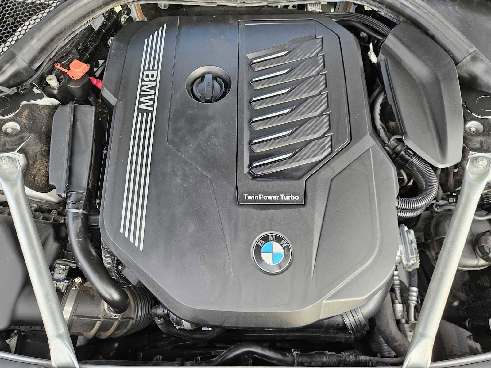 Used 2020 BMW 740i w/ Premium Package image 29