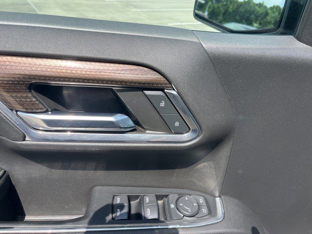 Certified 2024 Chevrolet Silverado 1500 LT w/ Z71 Off-Road Package image 17
