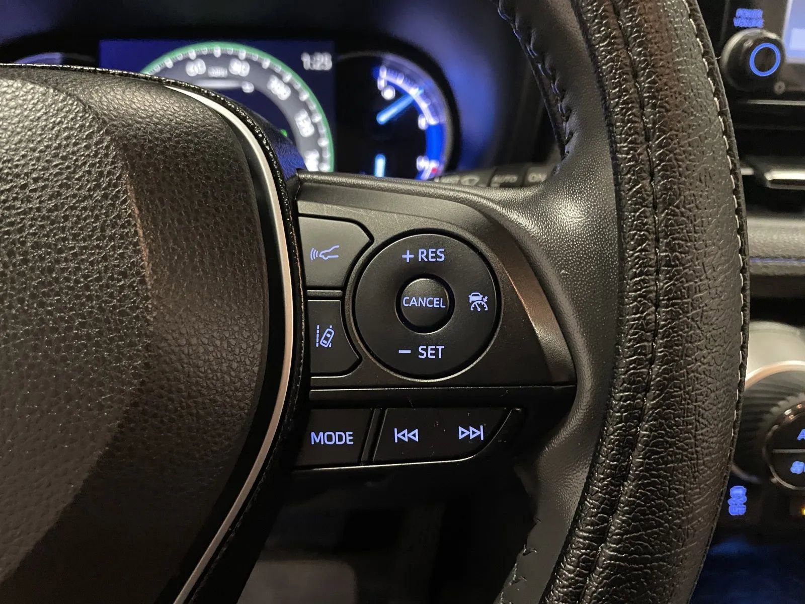 Used 2020 Toyota RAV4 XSE w/ XSE Grade Weather Package image 25