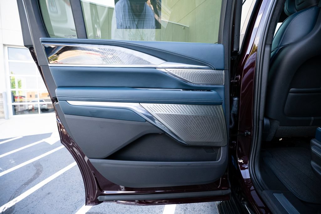 Used 2025 Cadillac Escalade IQ Luxury 2 w/ LPO, Premium Carpet Package AWD/4WD image 44
