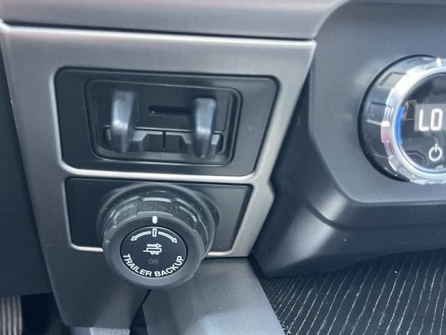 Used 2022 Ford F350 Platinum AWD/4WD image 42