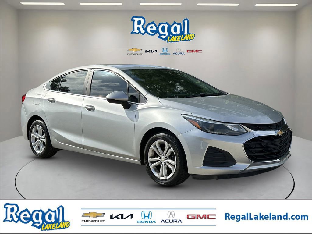 Used 2019 Chevrolet Cruze LT w/ Convenience Package image 1