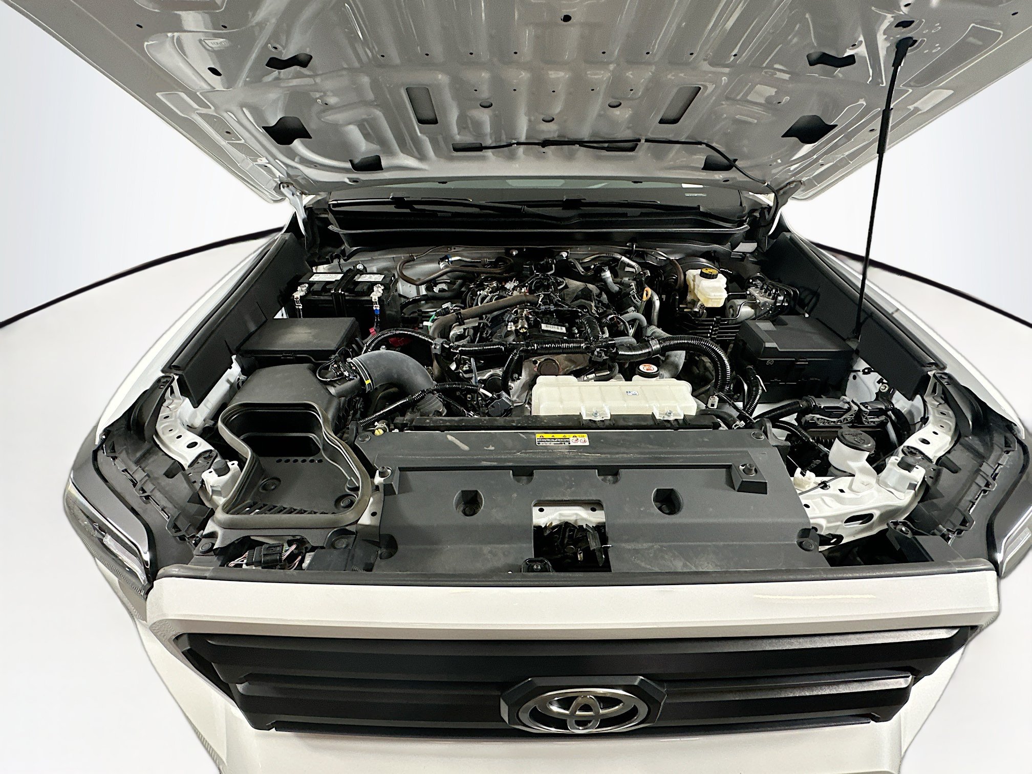 Used 2025 Toyota Tacoma SR5 AWD/4WD image 31
