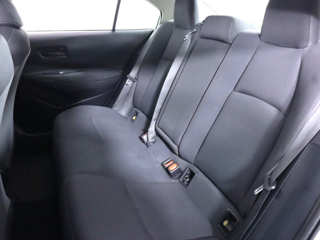 Used 2022 Toyota Corolla LE FWD image 31
