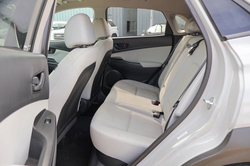 Used 2023 Hyundai Kona SEL image 9