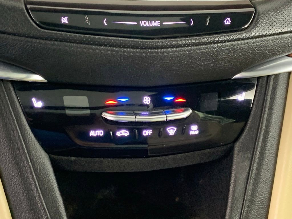 Used 2018 Cadillac XT5 Luxury w/ Driver Awareness Package FWD image 26