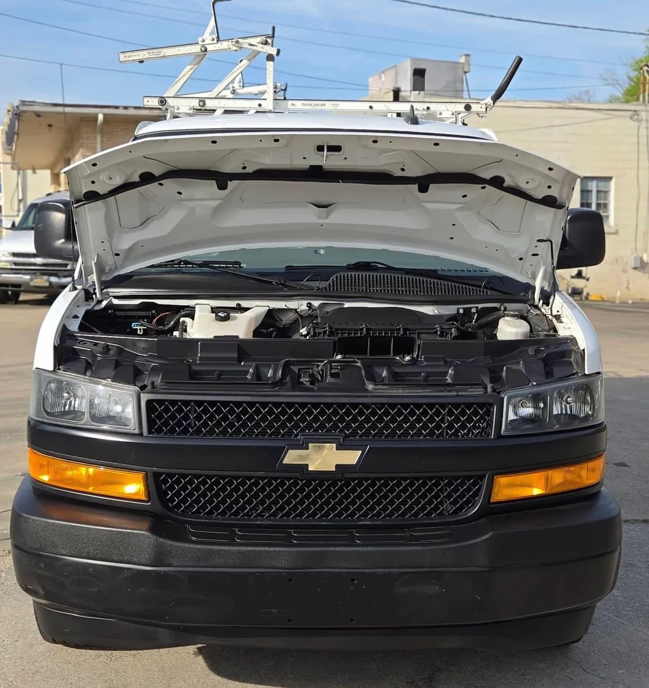 Used 2021 Chevrolet Express 2500 w/ Driver Convenience Package image 4