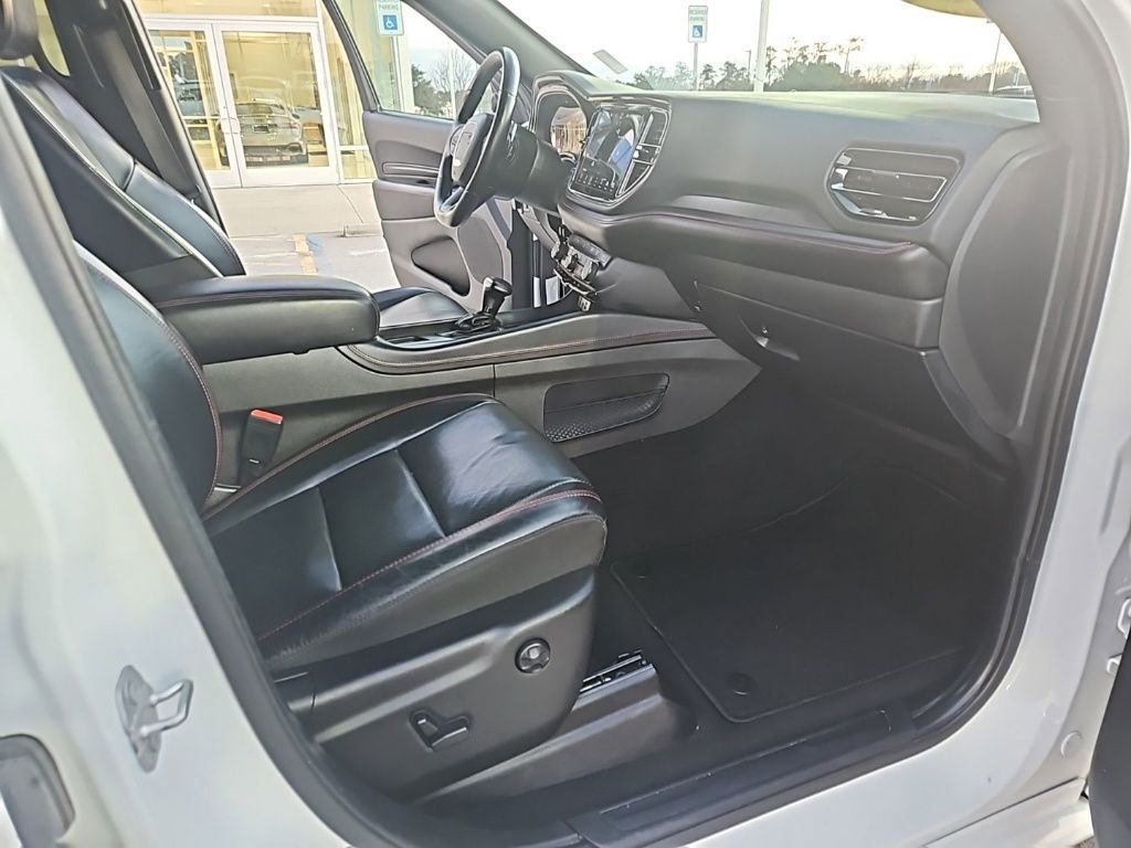 Used 2023 Dodge Durango GT image 34