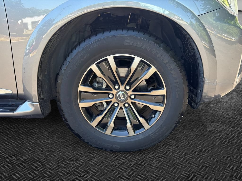 Used 2018 Nissan Armada Platinum w/ Interior Lighting Package RWD image 11