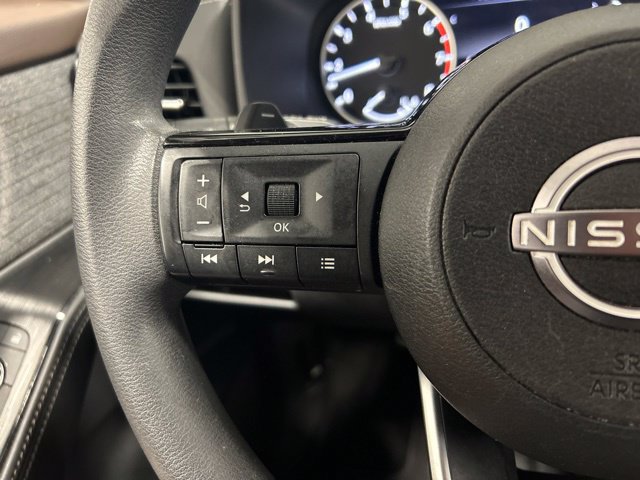 Used 2023 Nissan Rogue SV AWD/4WD image 25