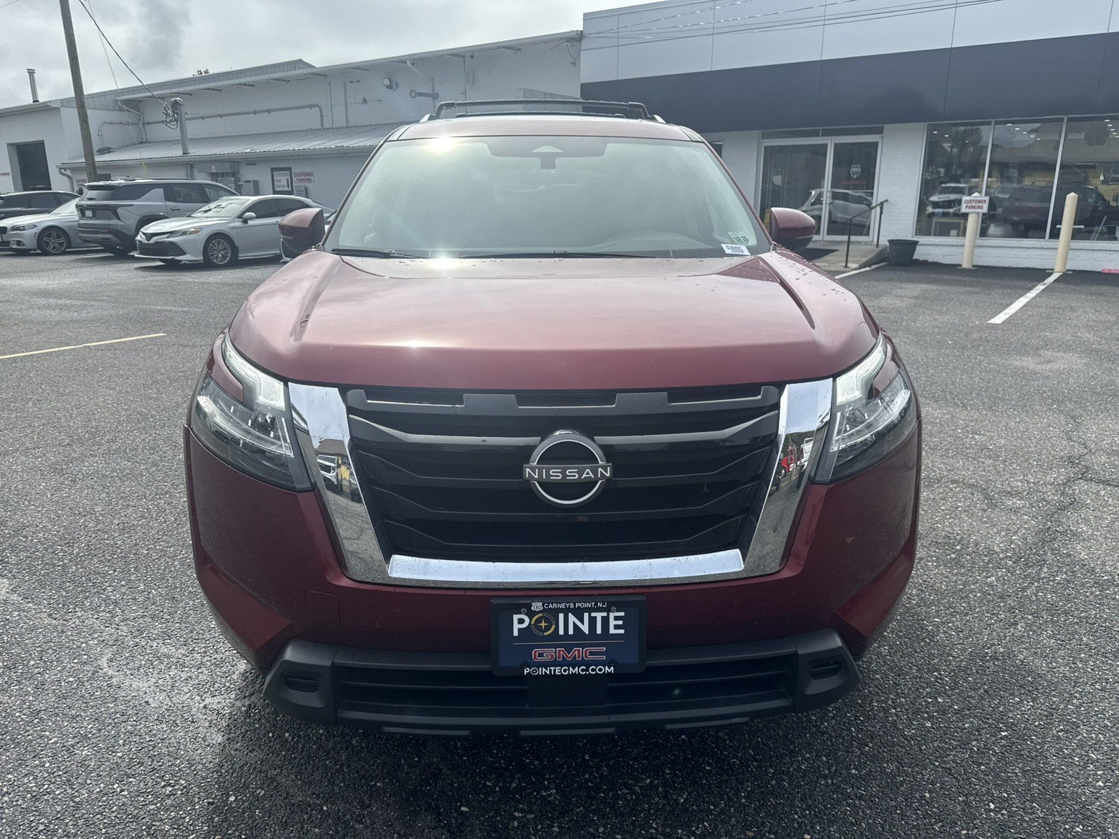 Used 2022 Nissan Pathfinder SV w/ SV Premium Package AWD/4WD image 8