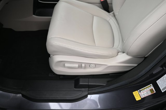 Used 2026 Honda Odyssey EX-L image 13