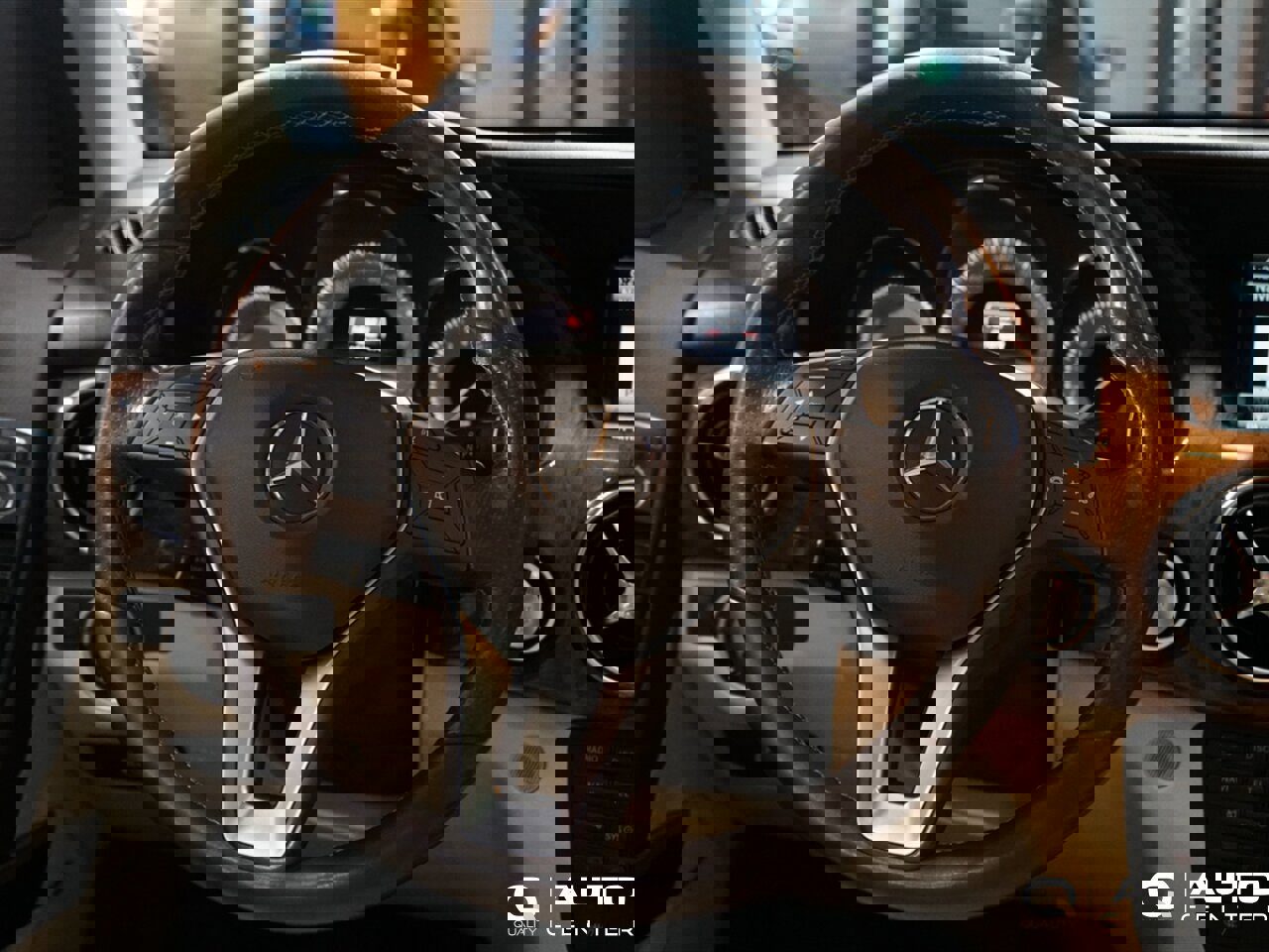 Used 2013 Mercedes-Benz GLK 350 4MATIC image 13