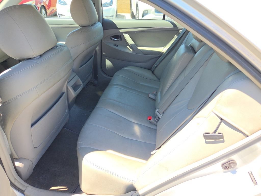 Used 2010 Toyota Camry FWD image 11
