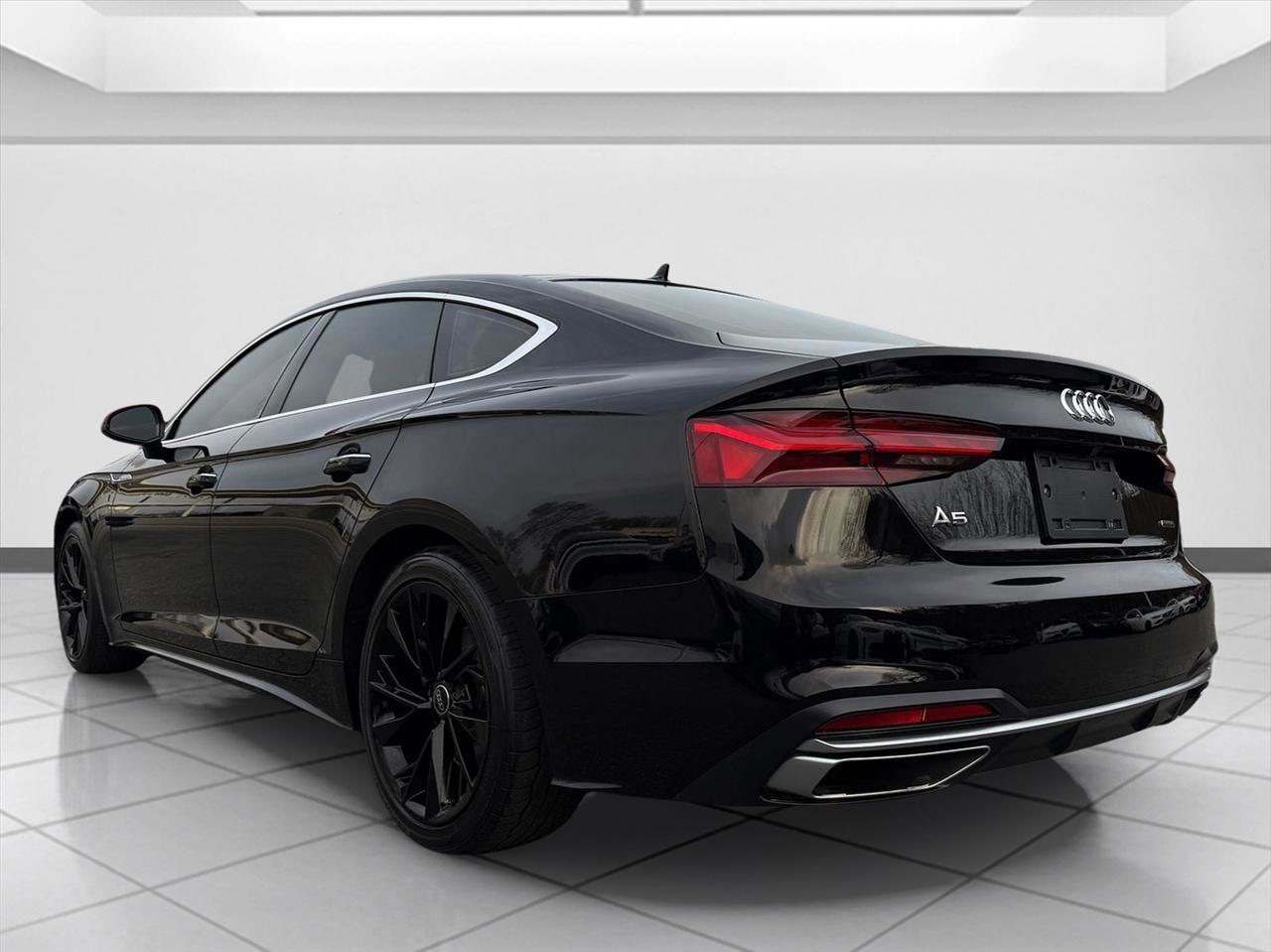 Used 2022 Audi A5 2.0T Premium image 7