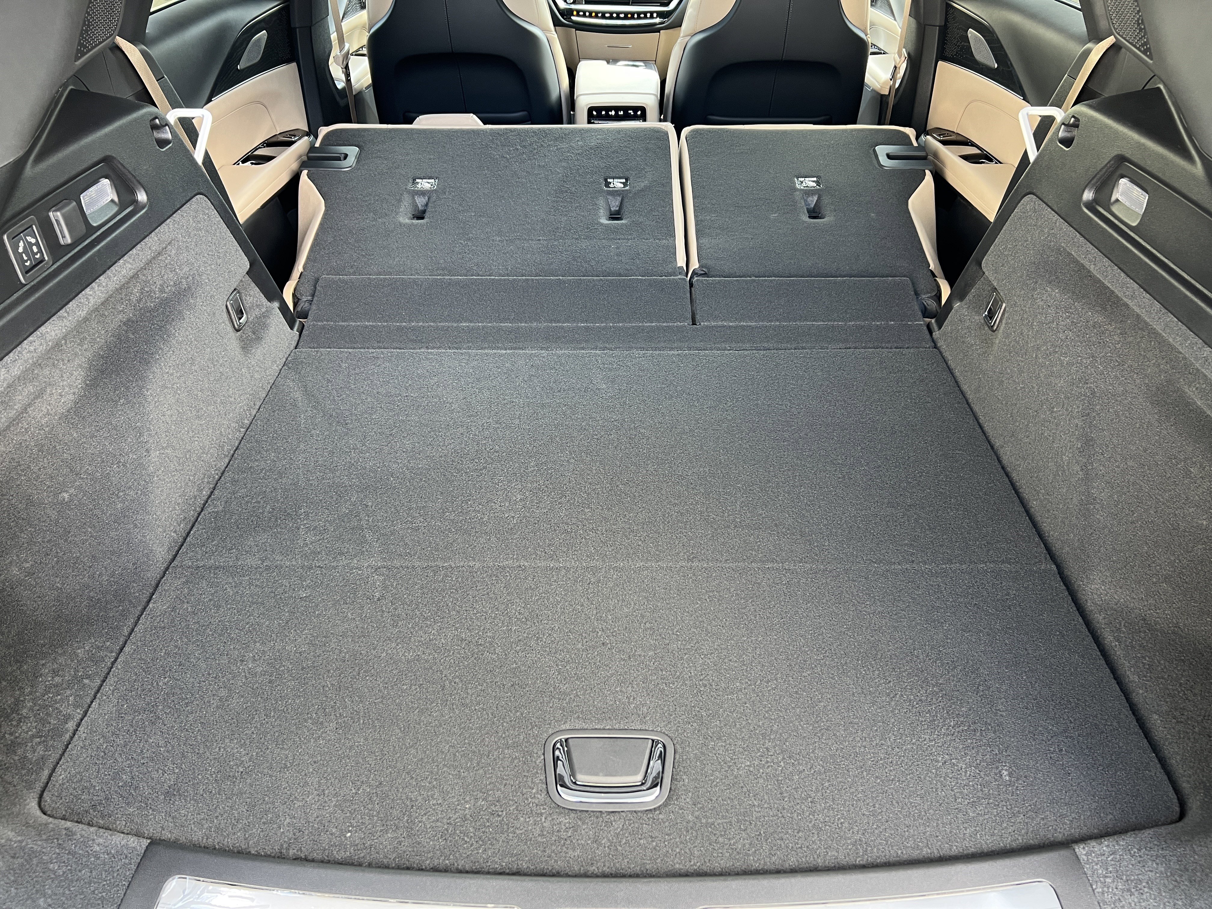 New 2026 Cadillac Lyriq Signature Luxury AWD/4WD image 21