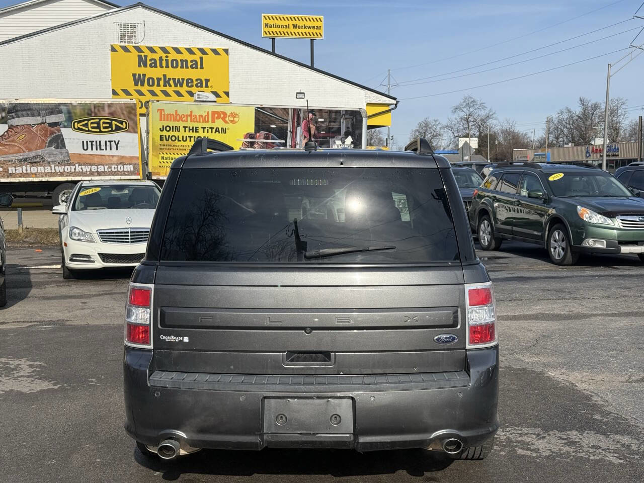 Used 2017 Ford Flex SE image 4