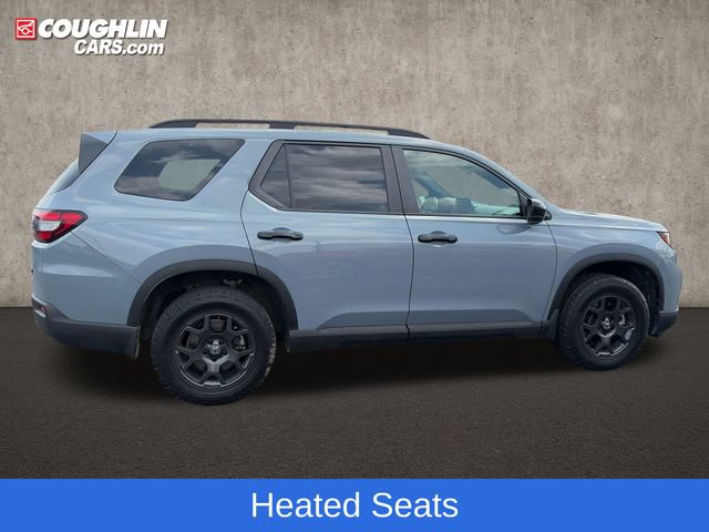 Used 2025 Honda Pilot TrailSport image 11
