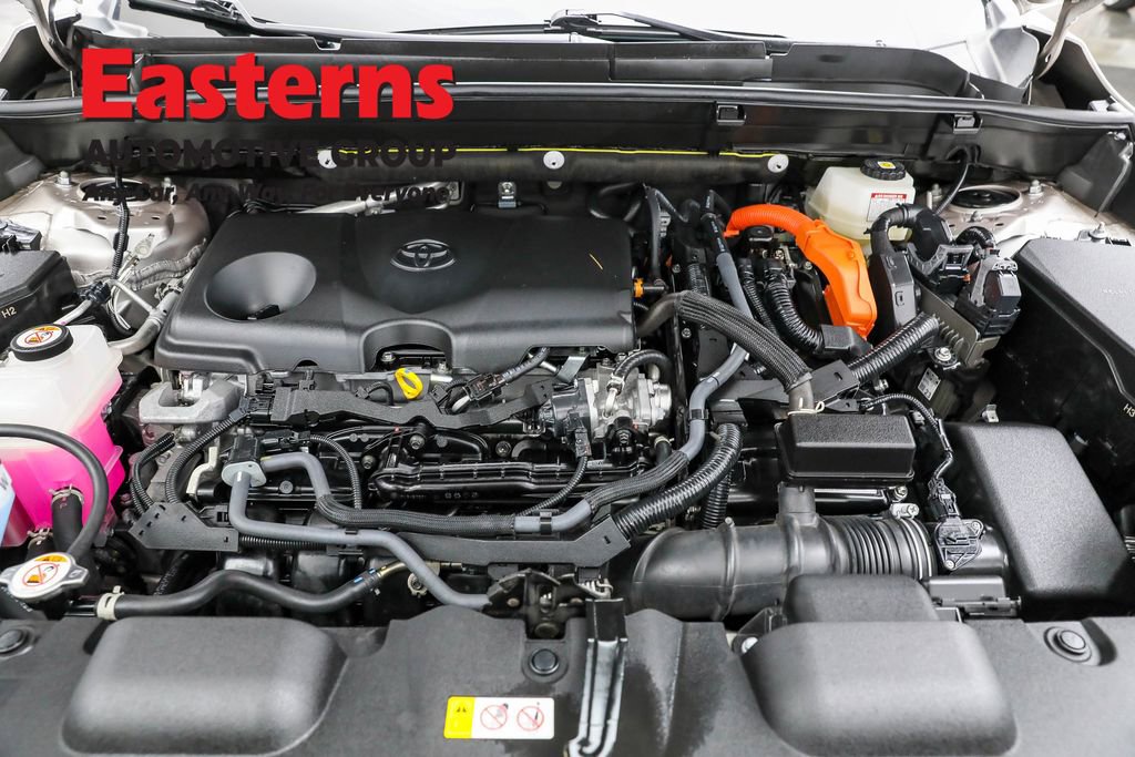 Used 2024 Toyota Venza LE image 7