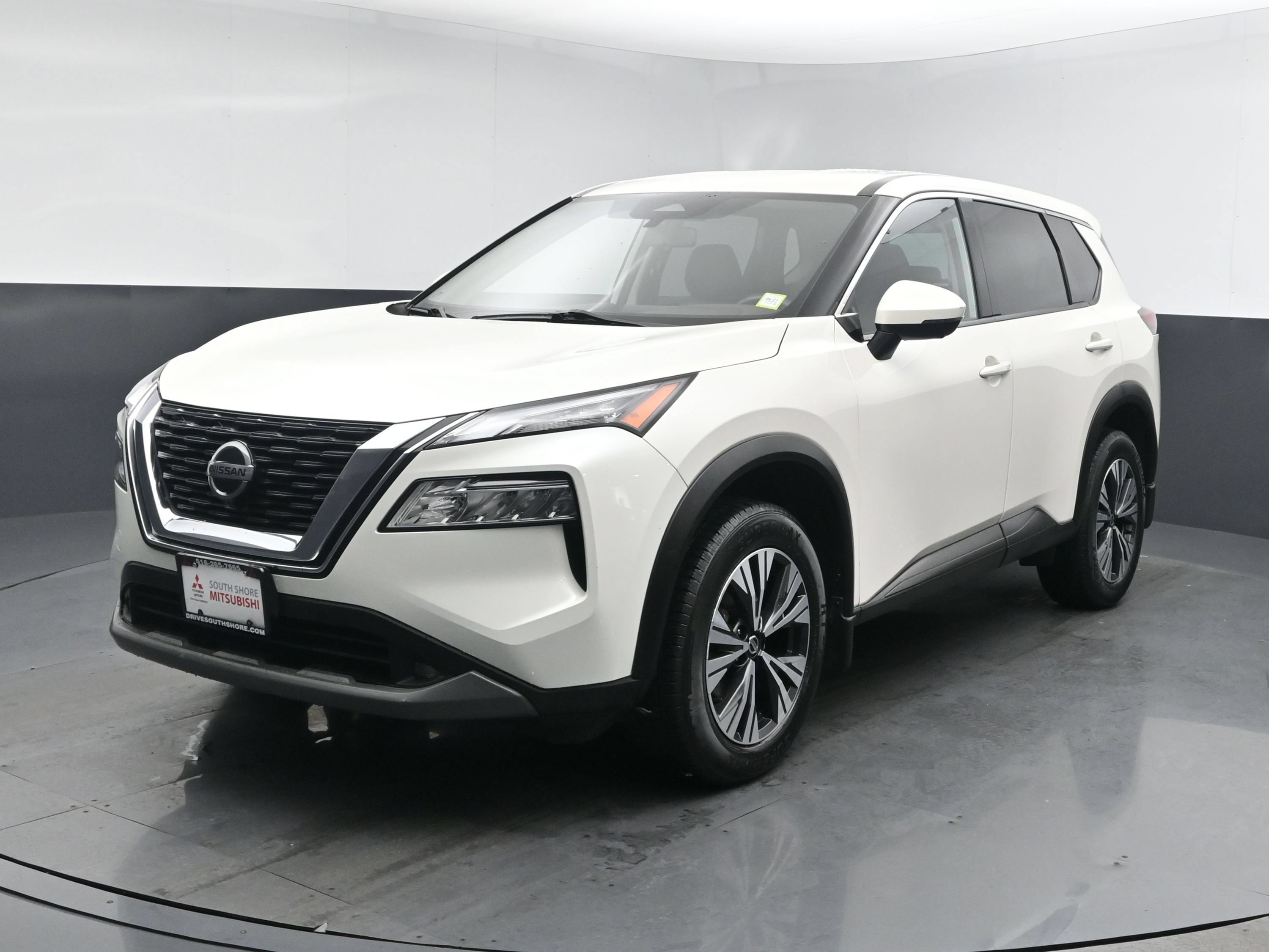 Used 2021 Nissan Rogue SV AWD/4WD image 1