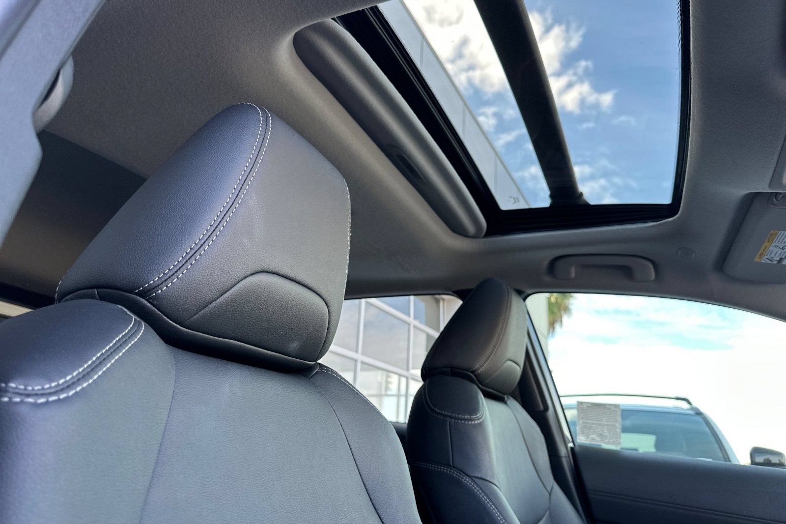 Certified 2025 Toyota Corolla Cross XLE FWD image 17