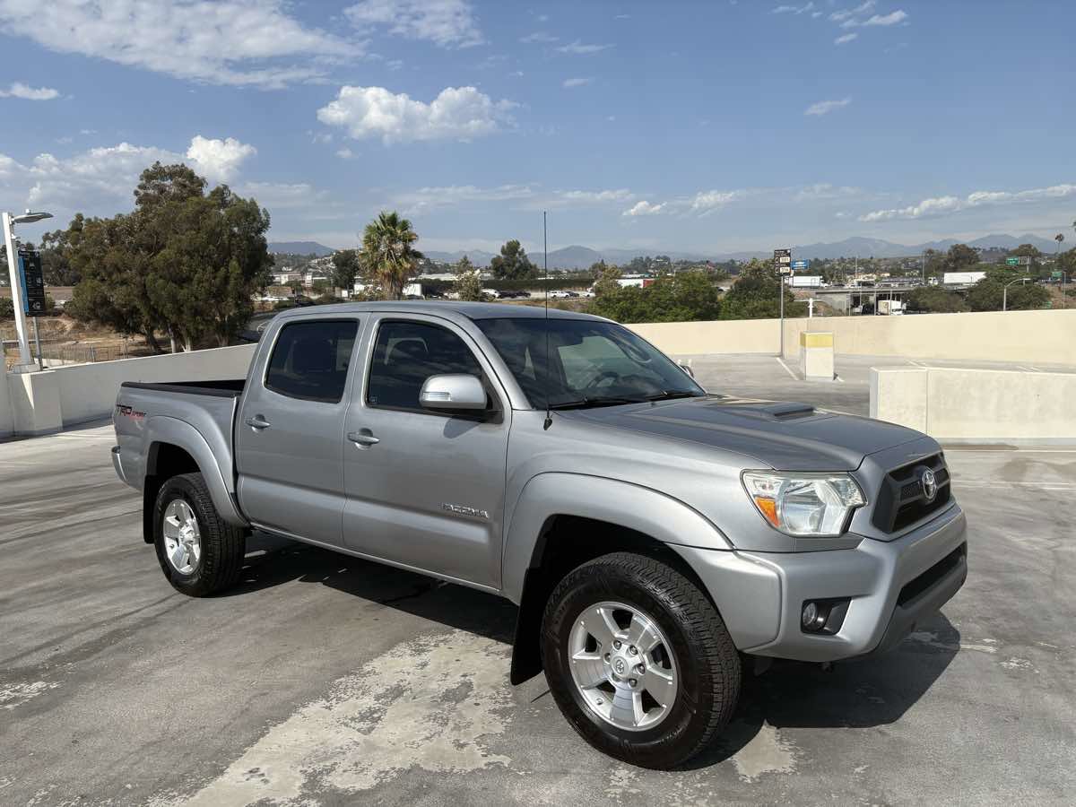 Used 2015 Toyota Tacoma PreRunner image 36