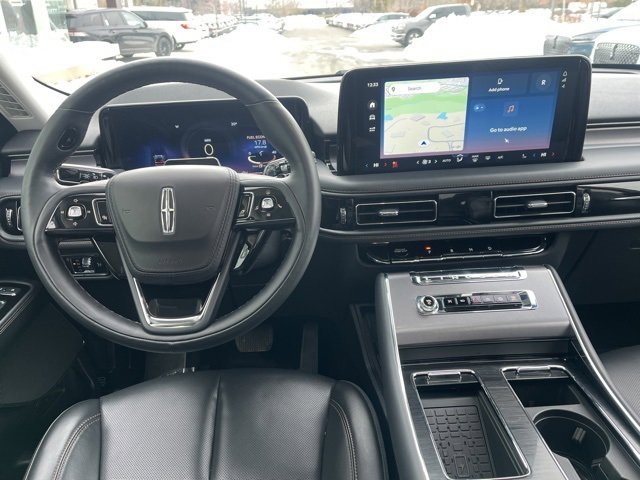 Used 2025 Lincoln Aviator AWD image 18