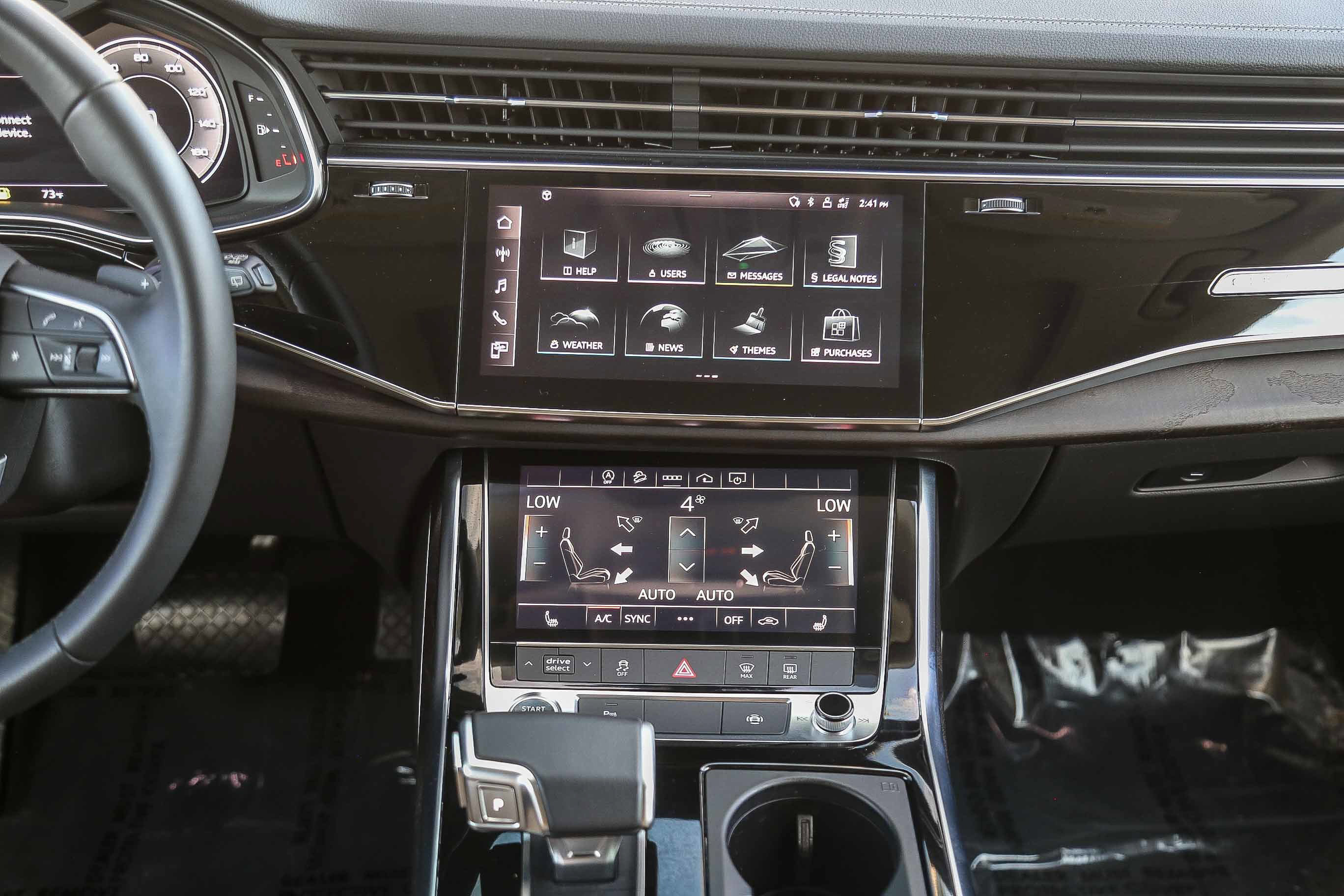 Used 2023 Audi Q8 Premium image 16